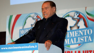 Берлускони обеща да депортира 600 000 нелегални имигранти