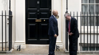 Великобритания и Съединените щати обсъждат частично търговско споразумение което може