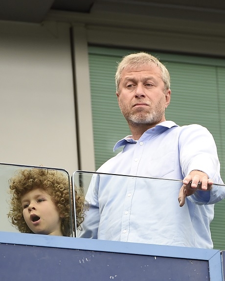 Роман не ще Татко Карло