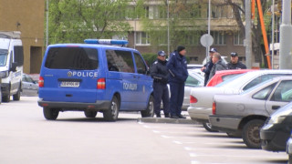 Петима души пострадаха след масов бой между две фамилии в