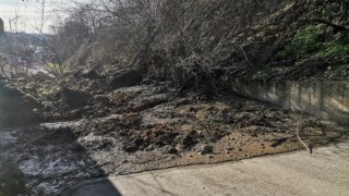 Жители на няколко къщи в гр Ветово останаха блокирани в