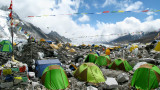  Еверест и какво се случва със събрания от върха отпадък 
