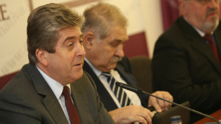 Първанов и АБВ отказаха подкрепа за новия дълг