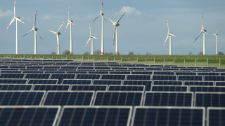 Разширяващият се сектор с възобновяеми източници на енергия е открил 500