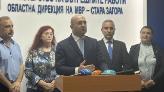 Ужасяващи условия на живот за десетки възрастни хора с психически