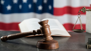 Американският щат Канзас заведе дело срещу фармацевтичния гигант Пфайзер Обвиненията