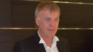 Наско Сираков не бе словоохотлив по темата с акциите на