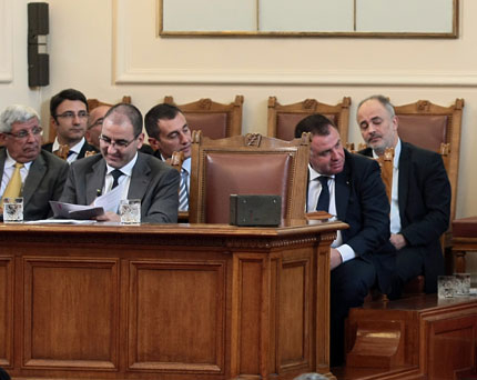 90-минутна реч на Цветанов довърши вота на недоверие