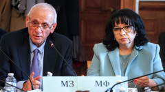 Пенсионирани сестри пазят високо рискови психично болни