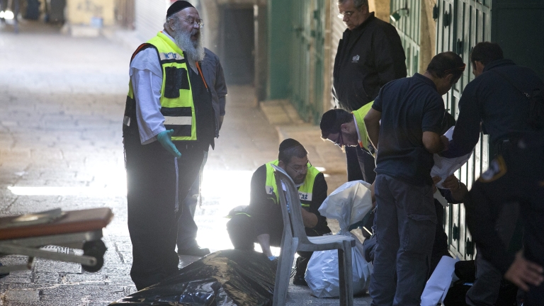 15 ранени при взрив в автобус в Йерусалим