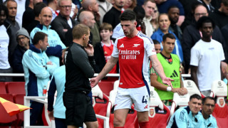 Отборът на Арсенал остава в подножието на върха във Висшата