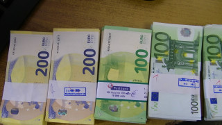Заловиха македонка с укрити 89 000 евро на "Гюешево"