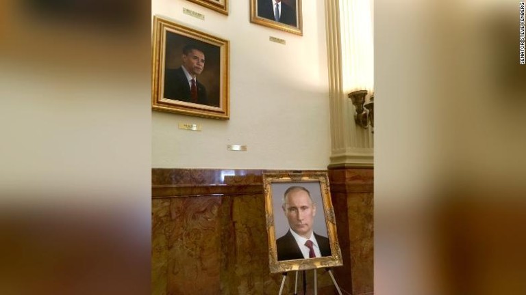 Акцията с лика на Путин в Колорадо – протест срещу руската афера на Тръмп