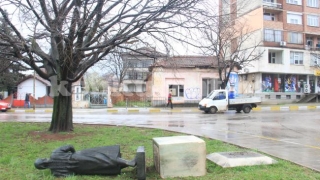 Обществено полезен труд за крадец на паметник във Враца