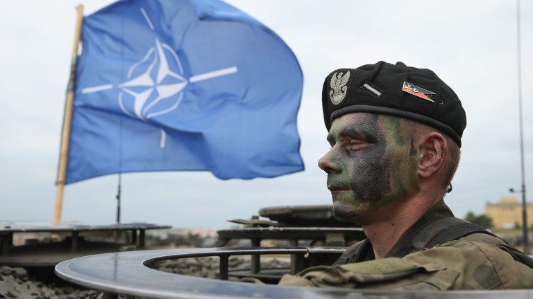 Финландия и Швеция едновременно обявяват кандидатурите си за НАТО