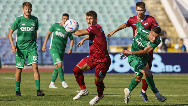 Футболистът на Септември (София) Атанас Кабов говори за Спортал, споделяйки впечатленията
