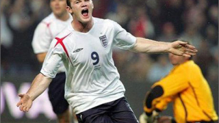 Rooney ready for Sweden start