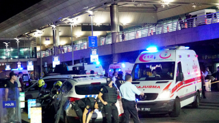 ЕС и САЩ осъдиха атентата на летището в Истанбул 