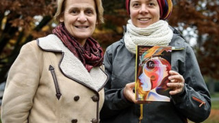 Група феминистки теолози протестанти обединяват усилията си за да изготвят