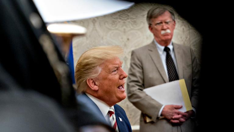 Тръмп уволни Джон Болтън