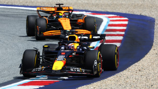 Пилотът на Ред Бул Макс Верстапен ще потегли от