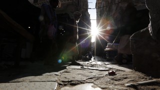 Водената от Саудитска Арабия коалиция бомбардира сватба в село в