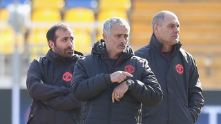 Високо напрежение на Карингтън: Моуриньо скочи да бие един от най-добрите си приятели