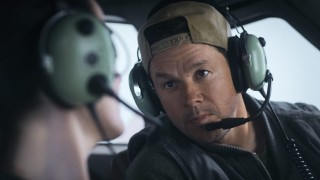Марк Уолбърг е убиец психопат във Flight Risk - новия трилър на Мел Гибсън