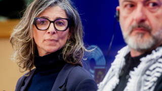 Експерт на ООН призова в четвъртък държавите да наложат оръжейно