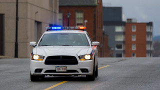 Полицията в Канада застреля двама мъже при престрелка в банка