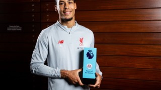 Централният защитник на Ливърпул Вирджил ван Дайк грабна втора престижна