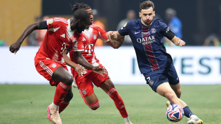 Лявото крило на Пари Сен Жермен Хвича Кварацхелия пропуска