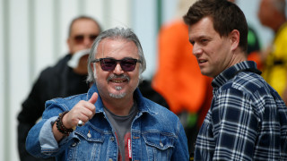 Изпълнителният директор на Българския футболен съюз Борислав Попов и селекционерът