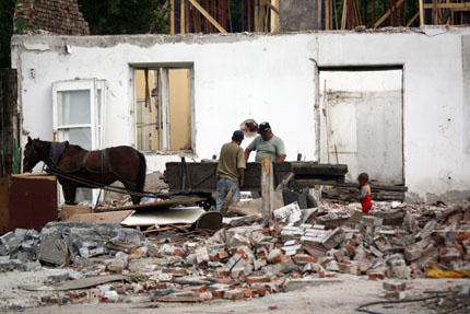Йеховисти "атакуват" циганската махала в Търговище