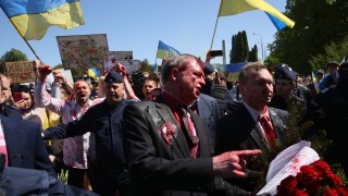 Руския посланик в Полша Сергей Андреев е бил залят с