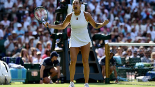 Лидерката в световната ранглиста Арина Сабаленка изоставаше в резултата срещу