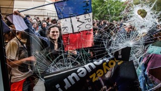 Френската полиция е задържала 109 души при сблъсъци на Деня