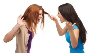 Агенцията за закрила на детето се самосезира заради бой в мол