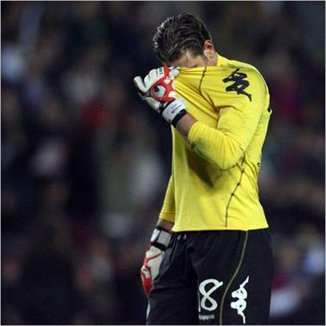 Райнке титуляр срещу Арминия 