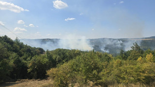 Разследват версии за умишлено или непредпазливо внасяне на огнеизточник във военния завод край Трявна