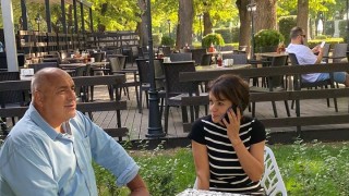 Слави Трифонов отстрани Росица Кирова - пила кафе с Борисов