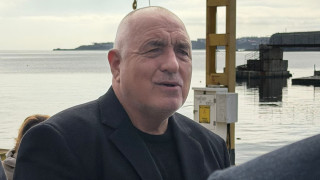 Борисов: Досега Радев го имахме само за пилот на самолет, сега вече е космонавт