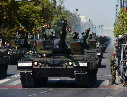 Резултат с изображение за Полша е прекратено военното положение.