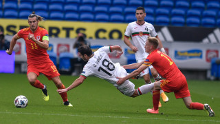 Футболните национали се прибират тази вечер след загубата си от
