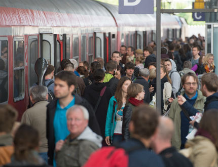 Влаковите машинисти в Германия прекратиха стачката 