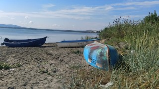 Премахват 30 лодки от плажа в кв Победа съобщават от