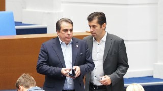 Продължаваме промяната ПП остава без Кирил Петков който освен като