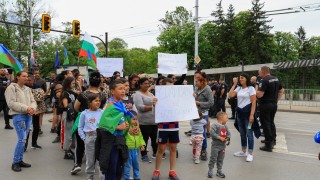 Жителите на постройките в "Захарна фабрика" отново блокираха бул. "Сливница"