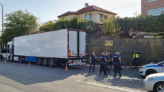 Хванаха камион със 100 афганистанци в Бургас