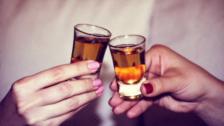 Българите пият умерено за ЕС количество алкохол Това показват данни